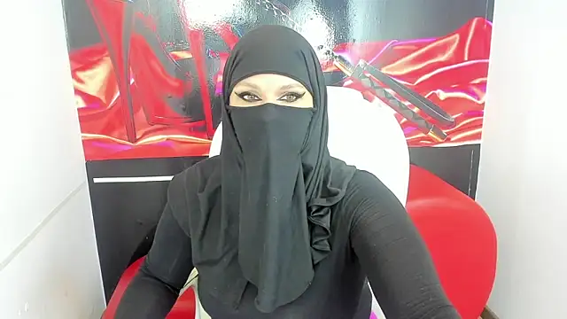 evelyn  salah online show from January 11, 12:37 am