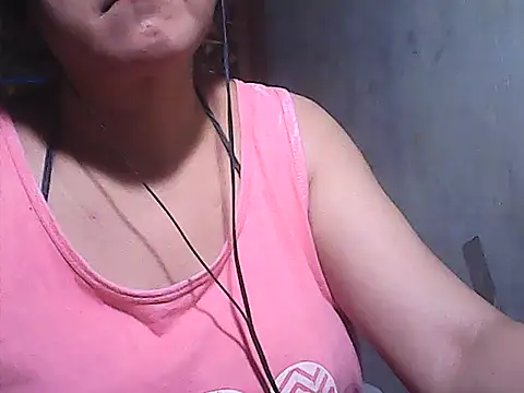 sweetsosie18 online show from January 17, 7:10 pm