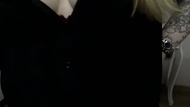 XgloryHAILEY online show from April 14, 9:15 pm