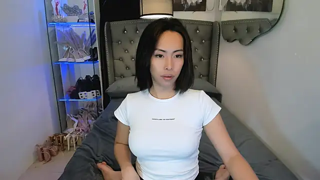 reighnempress online show from February 9, 3:20 am