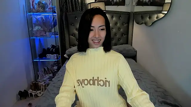 reighnempress online show from December 2, 4:36 am