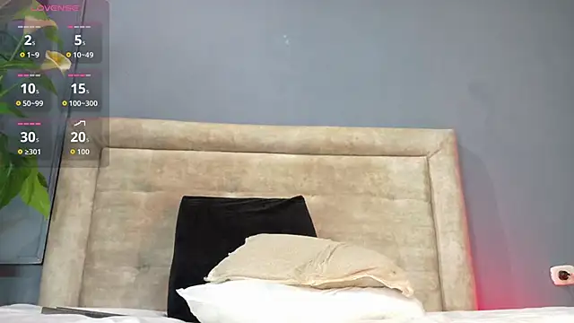 nicol snow online show from February 18, 2:05 pm