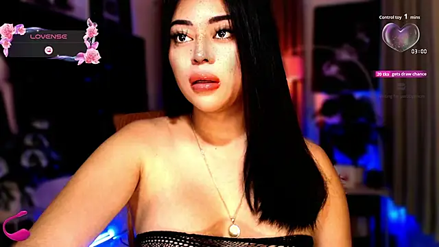 Thalia Cambridge online show from November 4, 11:32 pm