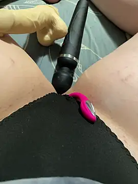 katcclovea online show from February 25, 5:55 pm