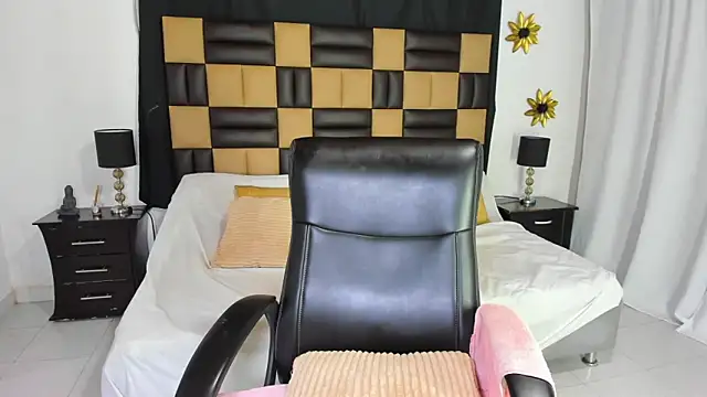 BarbieKano online show from November 17, 12:11 am