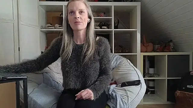 Sabdeluxe online show from March 4, 11:39 am