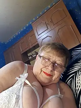 Lena Gaby online show from November 5, 2:00 pm