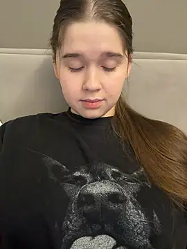 HornyGirlH online show from February 19, 3:06 am