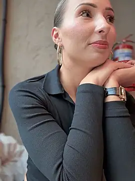 LetsFunKARINA online show from October 29, 9:57 am