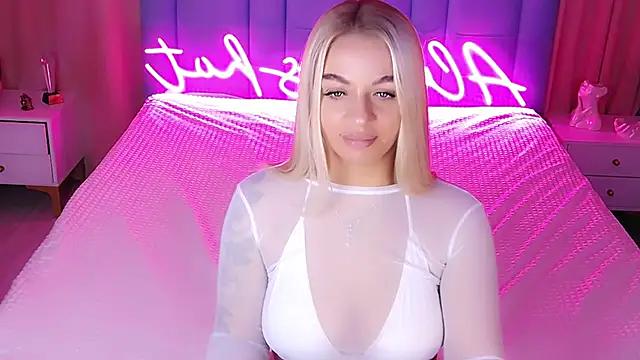 AllwaysHotJ online show from November 9, 2:18 am