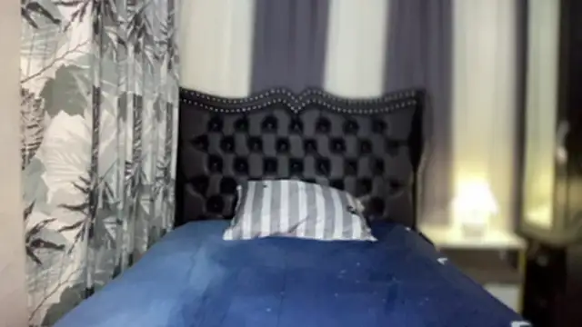 Snapshot of Miss_Deliciousness chatting on October 3, 4:12 pm Miss Deliciousness online show from October 3, 4:12 pm
