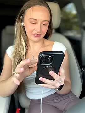 lunagirl13 online show from September 22, 5:22 pm