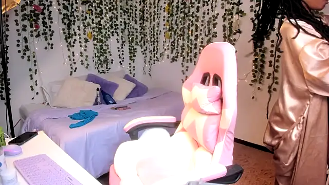 violeta milleer online show from October 16, 4:09 pm