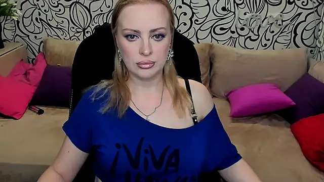 Hotdreamhere online show from June 2, 12:50 pm