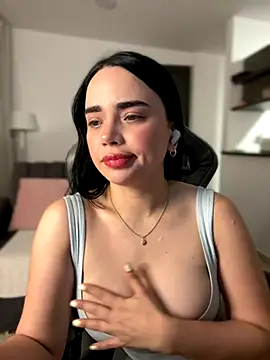 Snapshot of GeorginaJones chatting on October 16, 2:58 am GeorginaJones online show from October 16, 2:58 am