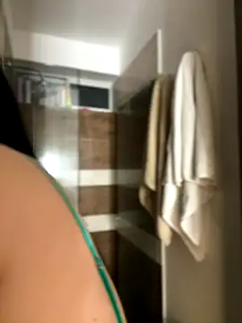 Snapshot of GeorginaJones chatting on October 5, 3:22 am GeorginaJones online show from October 5, 3:22 am