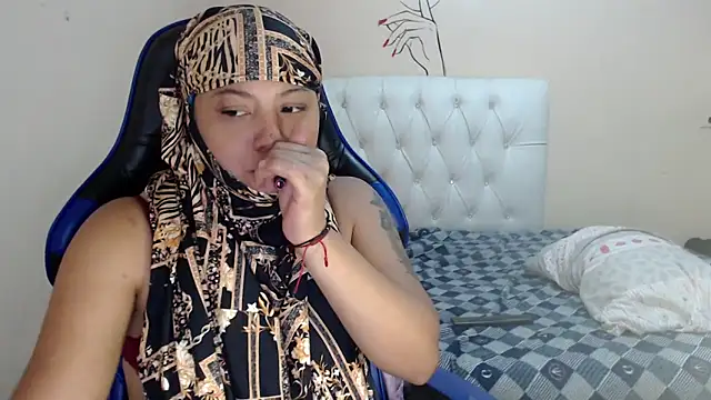 Snapshot of Leylafourniert chatting on September 17, 6:28 pm Leylafourniert online show from September 17, 6:28 pm