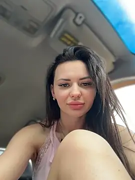 PrincessaHill  online show from June 4, 9:36 am