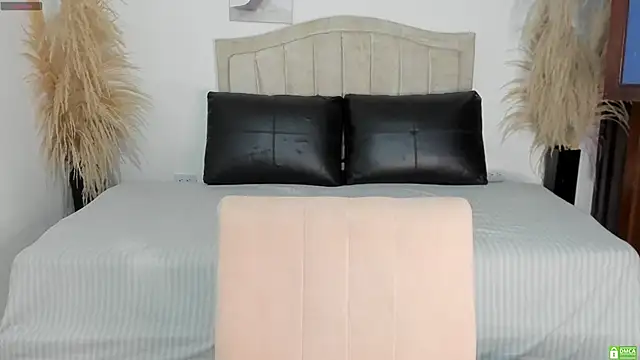 Bianka olivetto021 online show from April 7, 2:13 am