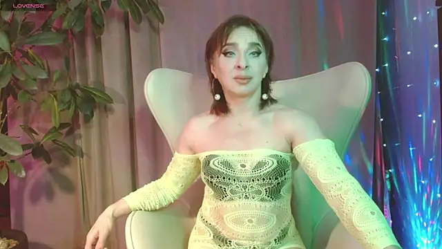 julia renard online show from October 26, 11:05 am