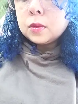 Snapshot of mollieblue69 chatting on October 3, 2:11 pm mollieblue69 online show from October 3, 2:11 pm