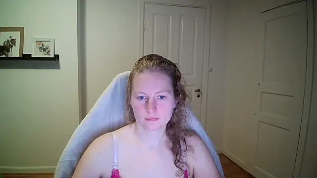 Girlnina-1995 online show from October 20, 6:05 am