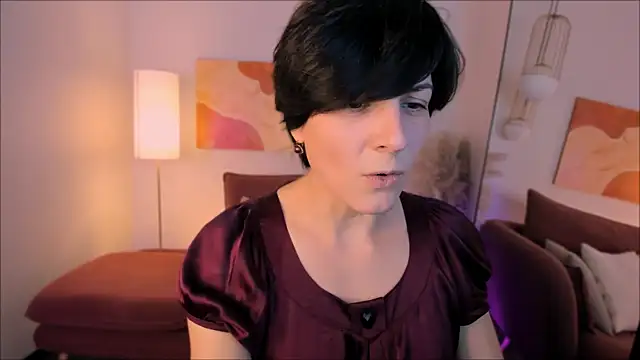 LorenDaze online show from November 18, 2:51 pm