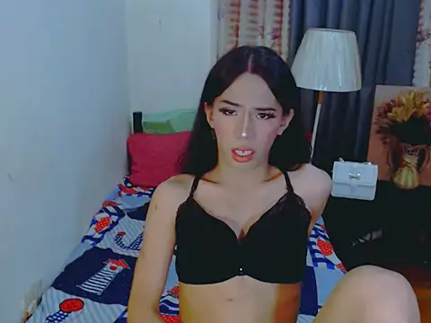 Snapshot of ELLIZABETHFORCUMXX chatting on September 23, 8:56 am ELLIZABETHFORCUMXX online show from September 23, 8:56 am