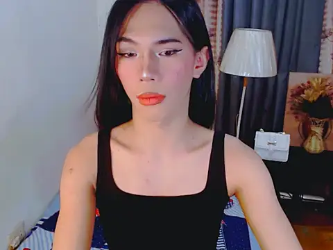 Snapshot of ELLIZABETHFORCUMXX chatting on September 24, 10:25 am ELLIZABETHFORCUMXX online show from September 24, 10:25 am