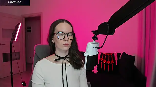 SharkyBaby online show from March 2, 4:57 pm