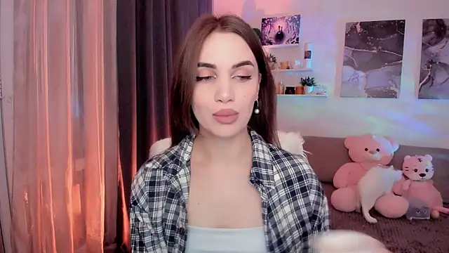 aPieceOfJoy online show from February 19, 3:28 am