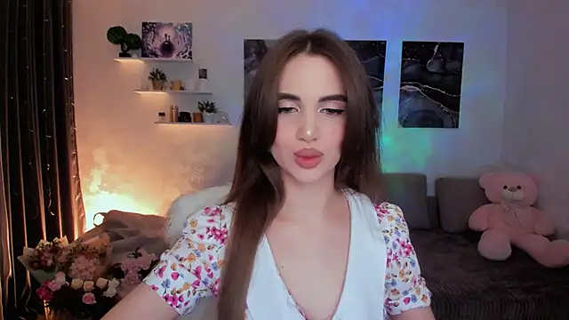 aPieceOfJoy online show from December 15, 9:09 pm