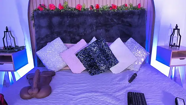 Karlagonzales  online show from October 24, 10:11 am