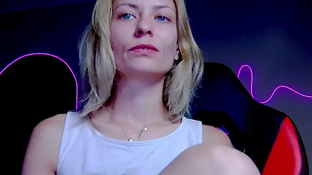 karo123421 online show from October 10, 9:31 pm