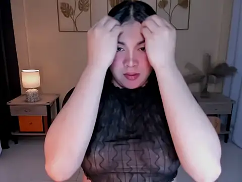 MaxeneCullens online show from December 17, 2:38 am