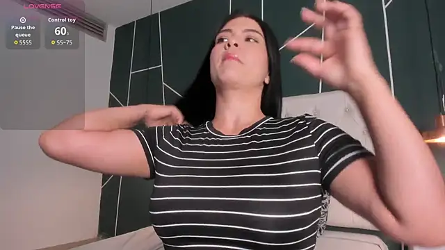 Veronicalanx1 online show from December 17, 11:25 am