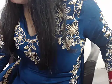 HOT CHILLY online show from April 23, 12:40 pm
