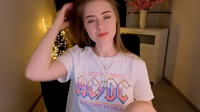 Adelyna Bird online show from February 27, 8:14 am