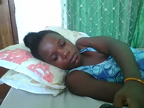 sweetchic  online show from December 21, 7:45 am