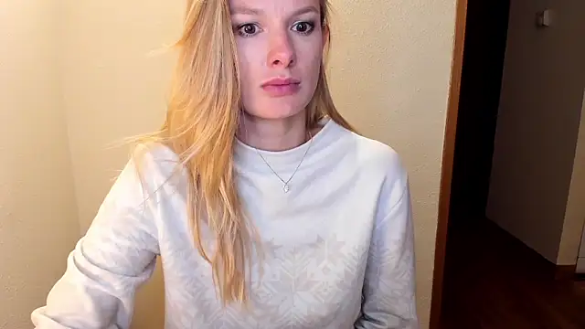 Annloveyou online show from October 26, 10:49 pm