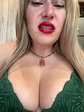 Kittenforyou online show from April 25, 1:41 pm