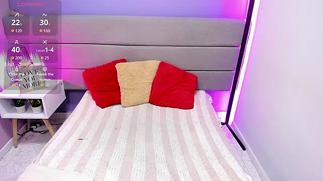 Ashleyyrobert online show from November 22, 8:22 pm