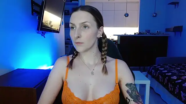 illusorycat online show from October 24, 1:51 pm