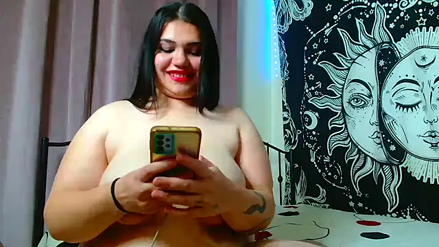 Snapshot of Thichslutxx chatting on September 14, 8:40 pm Thichslutxx online show from September 14, 8:40 pm