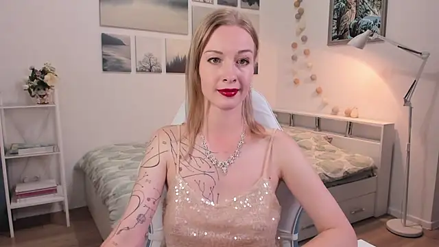 Snapshot of MissRightX chatting on October 15, 1:03 pm MissRightX online show from October 15, 1:03 pm
