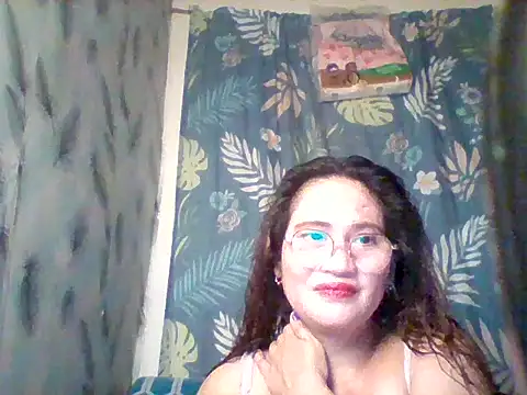 Amazing Angel22 online show from September 8, 6:18 pm