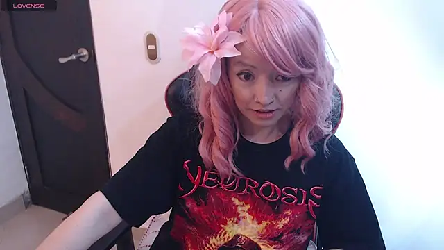 pink-2022 online show from May 19, 4:03 pm