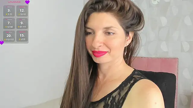 Snapshot of Azahara_Amin_ chatting on October 5, 4:45 pm Azahara Amin online show from October 5, 4:45 pm