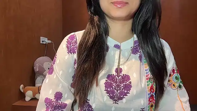 Smiley Girl01 online show from February 5, 3:53 am