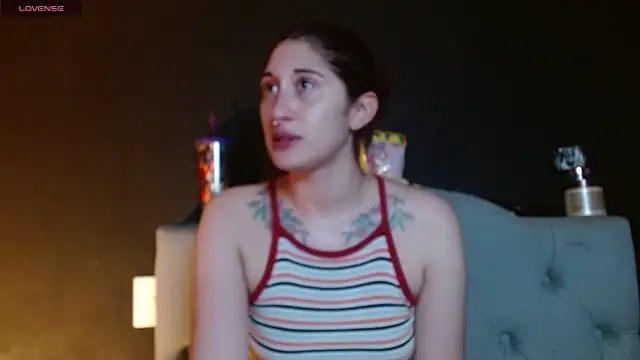 Red-moon1 online show from April 16, 4:02 am